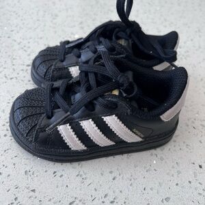 Adidas Superstar Sneakers Toddler Size 5 Black White Stripes